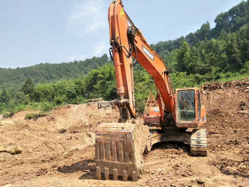 四川出售转让二手14000小时2009年斗山DH220LC挖掘机
