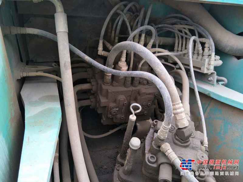 云南出售转让二手9856小时2008年神钢SK260挖掘机
