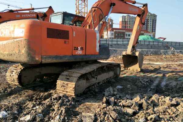 天津出售转让二手13000小时2009年日立ZX200挖掘机