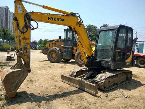山东出售转让二手7500小时2010年现代R60挖掘机