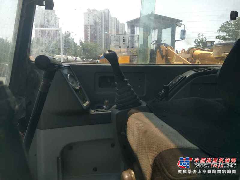 山东出售转让二手7500小时2010年现代R60挖掘机