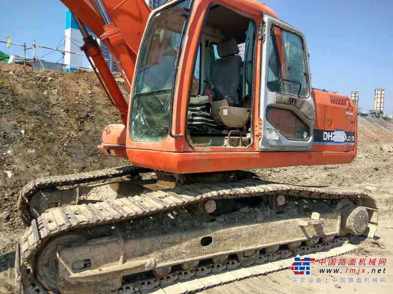 山东出售转让二手9000小时2009年斗山DH220LC挖掘机
