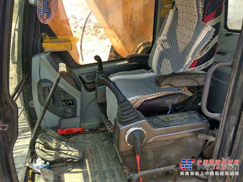山东出售转让二手6700小时2011年现代R375LC挖掘机