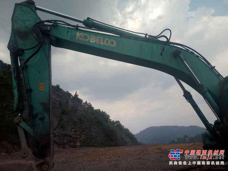 贵州出售转让二手12000小时2010年神钢SK210挖掘机