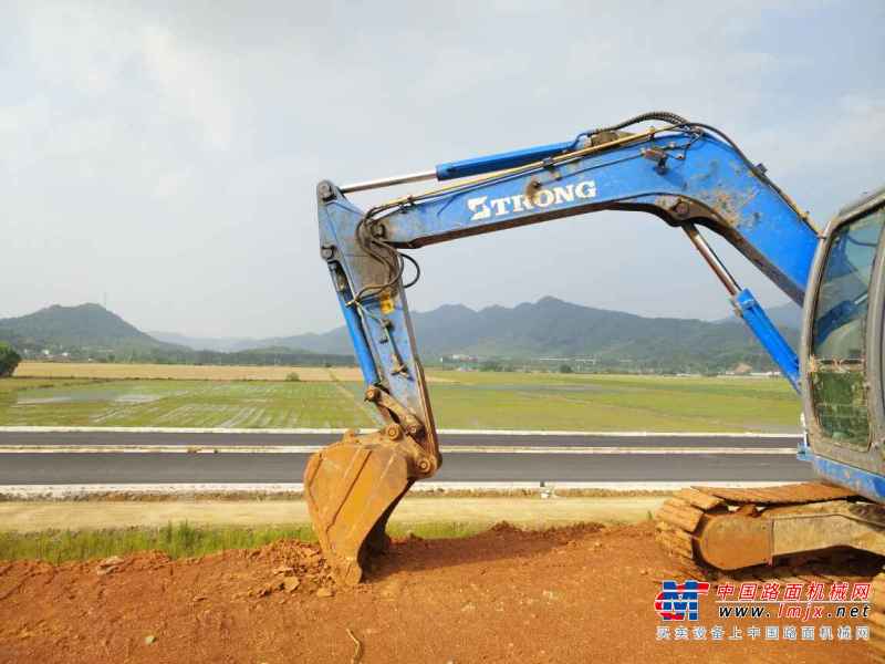 安徽出售转让二手6000小时2012年山重建机GC88挖掘机