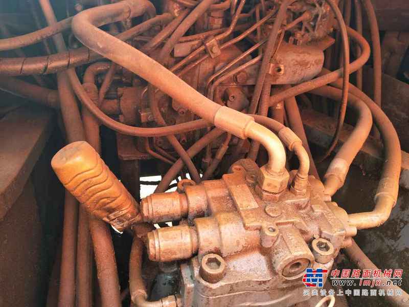 云南出售转让二手8566小时2008年日立EX230挖掘机