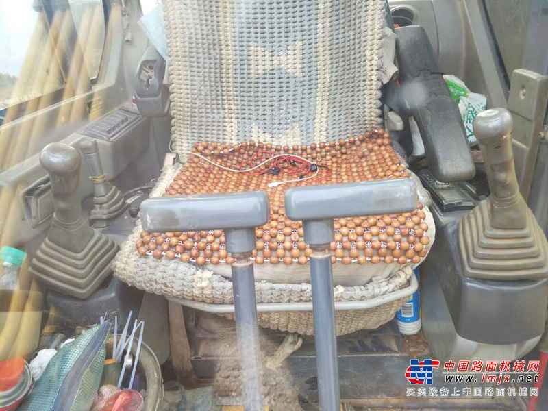 江西出售转让二手8900小时2010年徐工XE60挖掘机