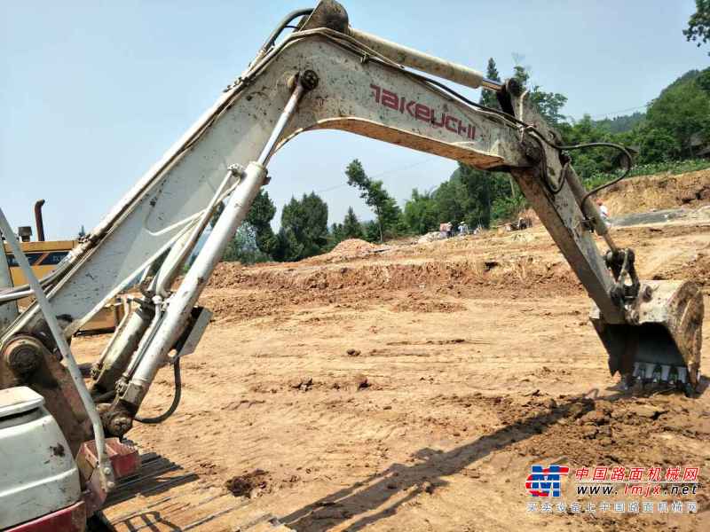 四川出售转让二手8000小时2011年竹内TB175C挖掘机