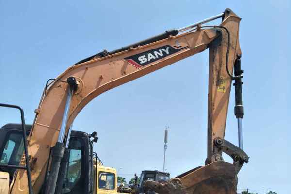 湖北出售转让二手6500小时2013年三一重工SY135挖掘机