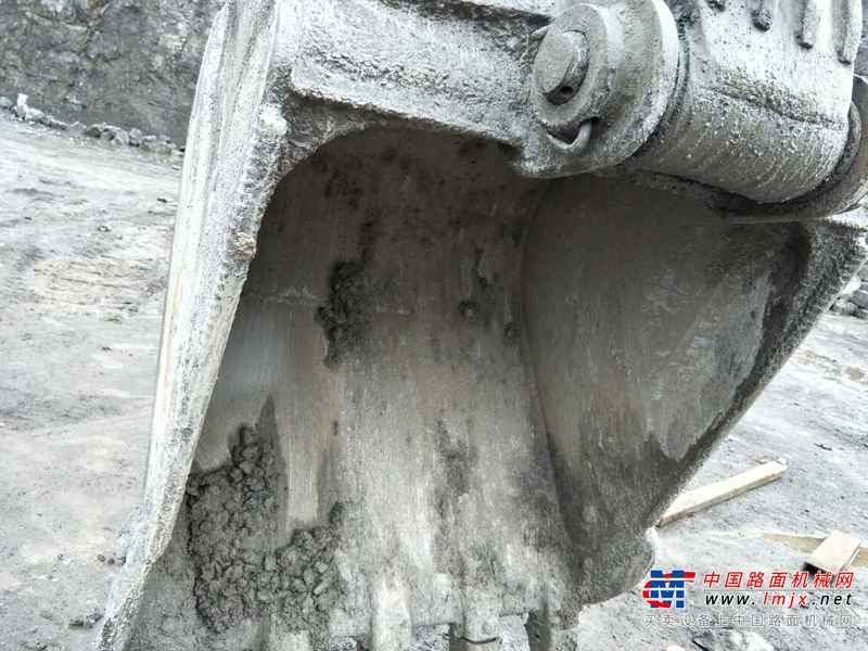贵州出售转让二手8100小时2012年沃尔沃EC210B挖掘机