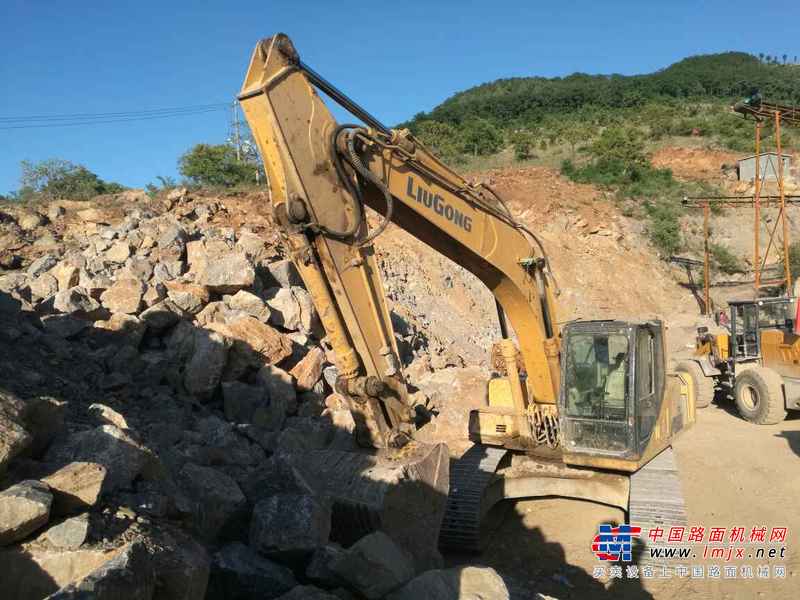 山东出售转让二手15673小时2008年柳工225C挖掘机