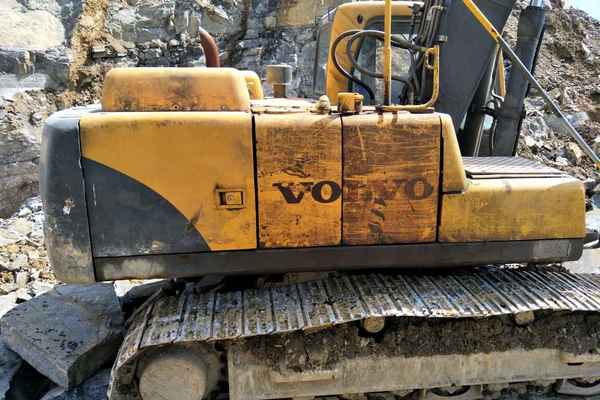 贵州出售转让二手8600小时2009年沃尔沃EC210B挖掘机