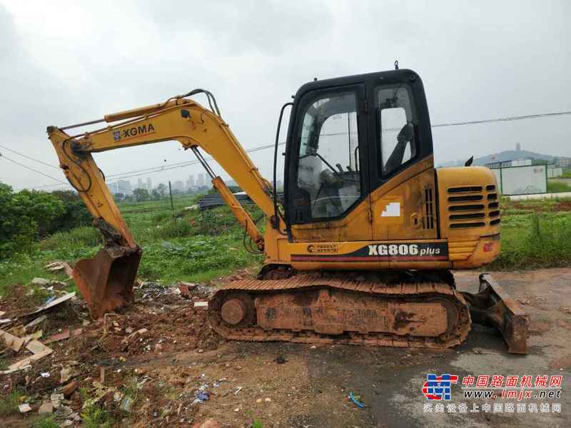 江西出售转让二手6700小时2011年厦工XG806挖掘机
