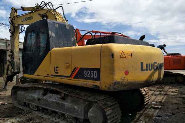 辽宁出售转让二手10000小时2008年柳工CLG225挖掘机
