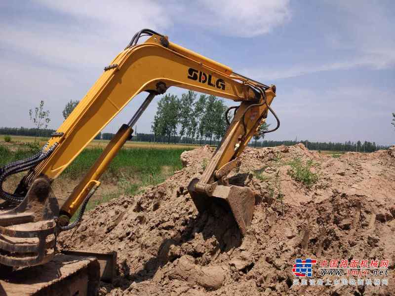 山东出售转让二手6000小时2011年临工LG655挖掘机