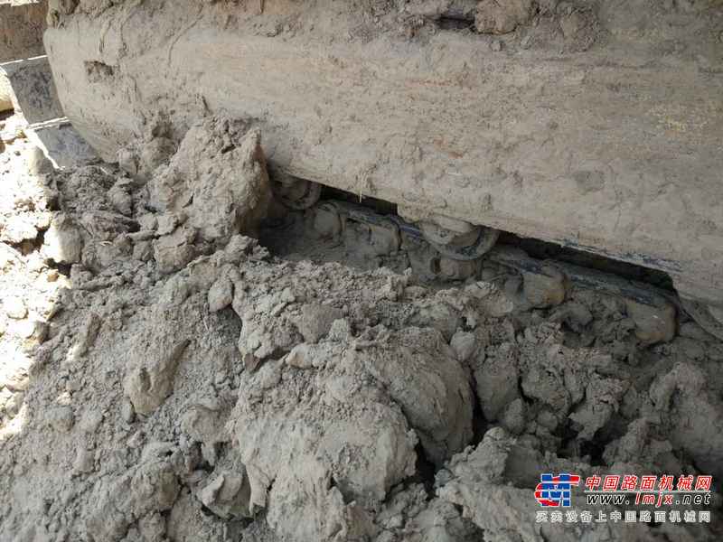 山东出售转让二手6000小时2011年临工LG655挖掘机