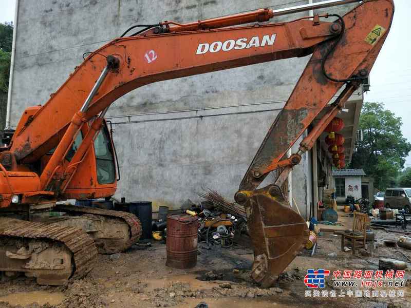 湖南出售转让二手8000小时2008年斗山DH215挖掘机