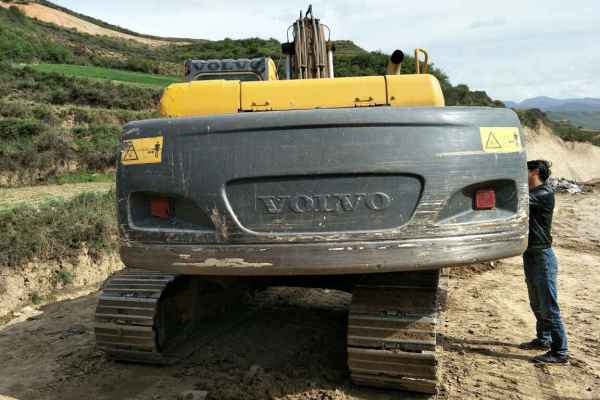 甘肃出售转让二手13000小时2007年沃尔沃EC210B挖掘机