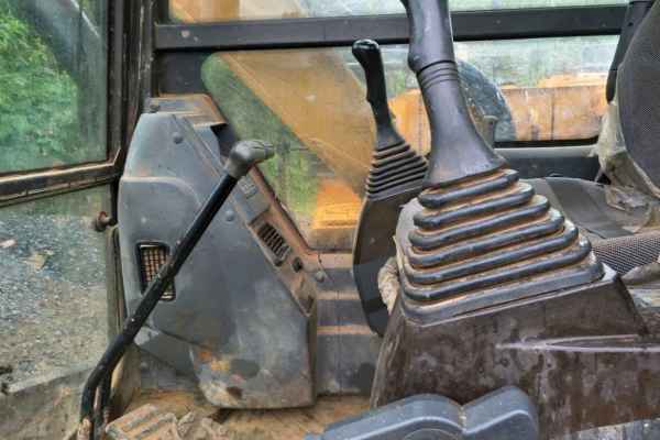 湖南出售转让二手2600小时2014年三一重工SY75C挖掘机
