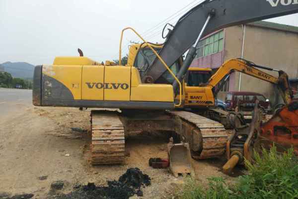 安徽出售转让二手9800小时2010年沃尔沃EC210B挖掘机