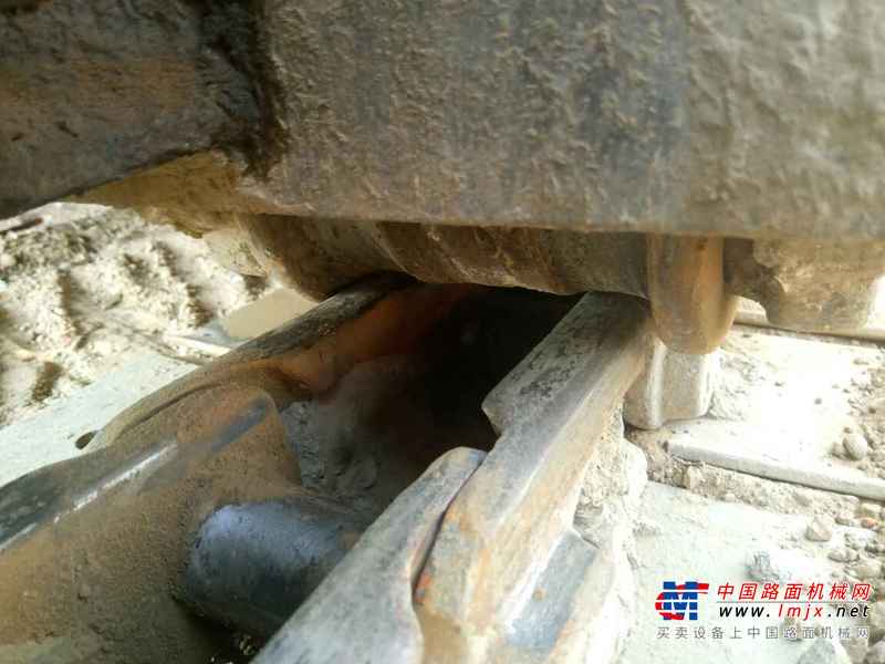 山东出售转让二手7000小时2010年现代R60挖掘机