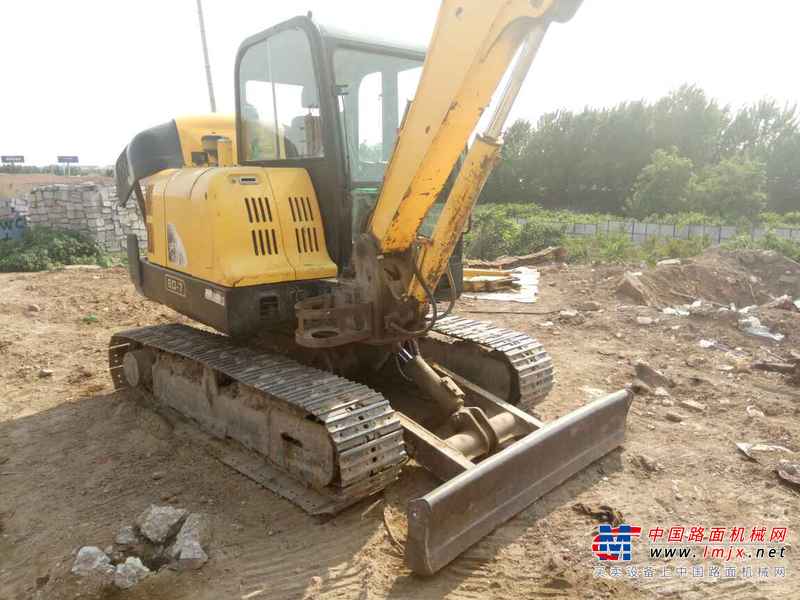 山东出售转让二手7000小时2010年现代R60挖掘机