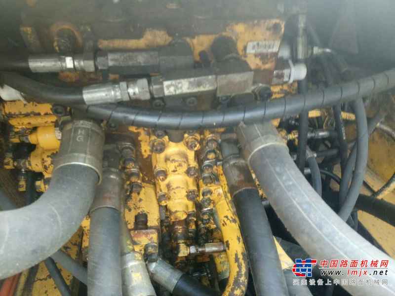 贵州出售转让二手12000小时2010年小松PC220挖掘机