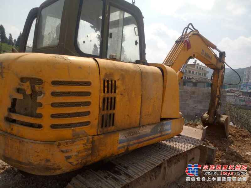 贵州出售转让二手11000小时2011年厦工XG806挖掘机