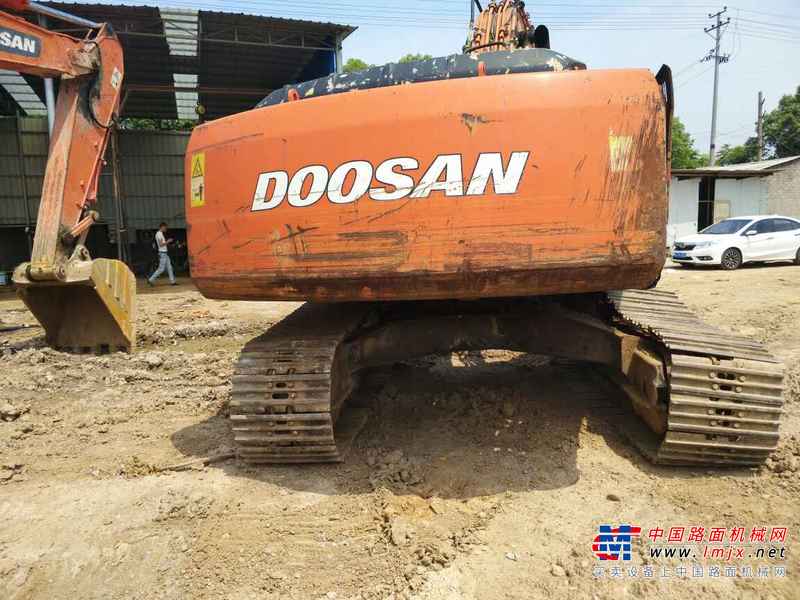 江西出售转让二手10000小时2009年斗山DH220LC挖掘机