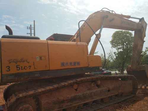 江西出售转让二手6500小时2011年现代R335LC挖掘机