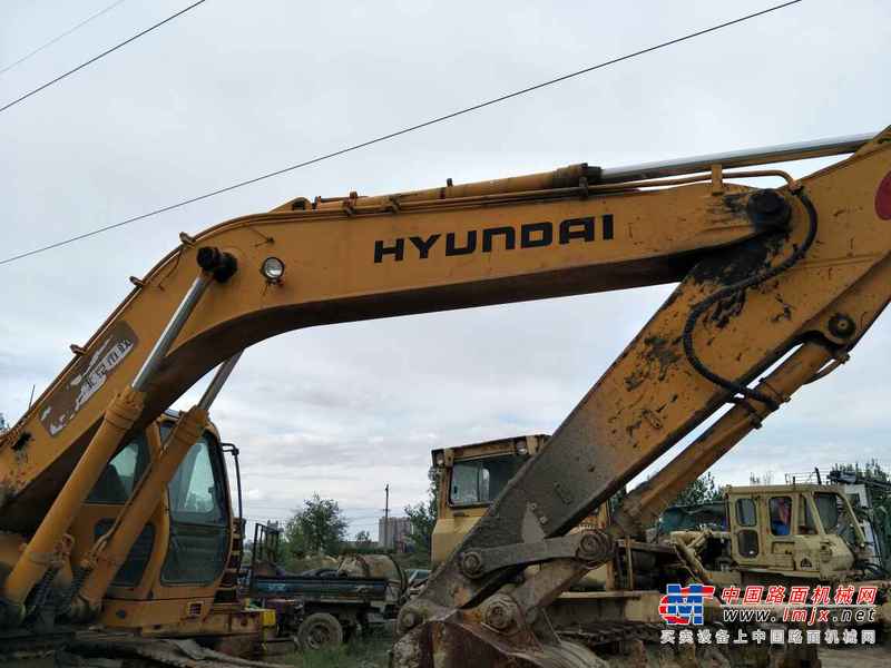 山西出售转让二手9000小时2004年现代R260LC挖掘机