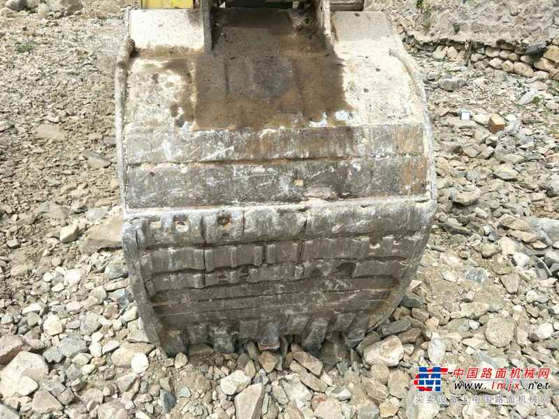 河北出售转让二手22500小时2003年住友SH200A1挖掘机