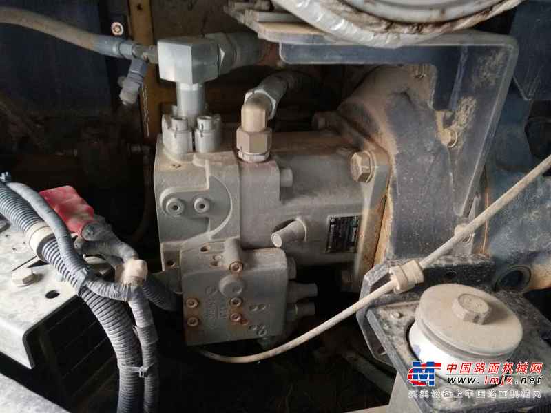 河南出售转让二手4800小时2013年临工LG685挖掘机