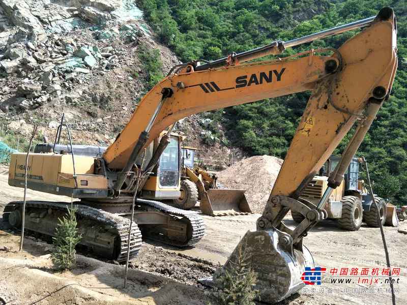 甘肃出售转让二手8700小时2011年三一重工SY335C挖掘机