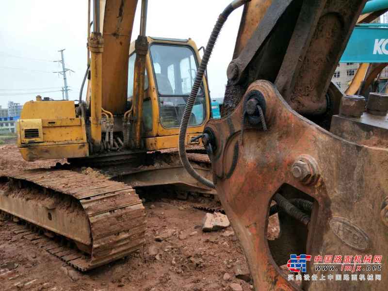 湖南出售转让二手15000小时2004年现代R200挖掘机