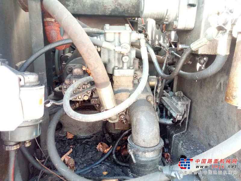 黑龙江出售转让二手18000小时2003年日立EX100挖掘机