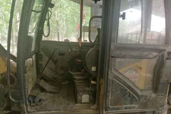 山东出售转让二手6891小时2013年柳工CLG906D挖掘机