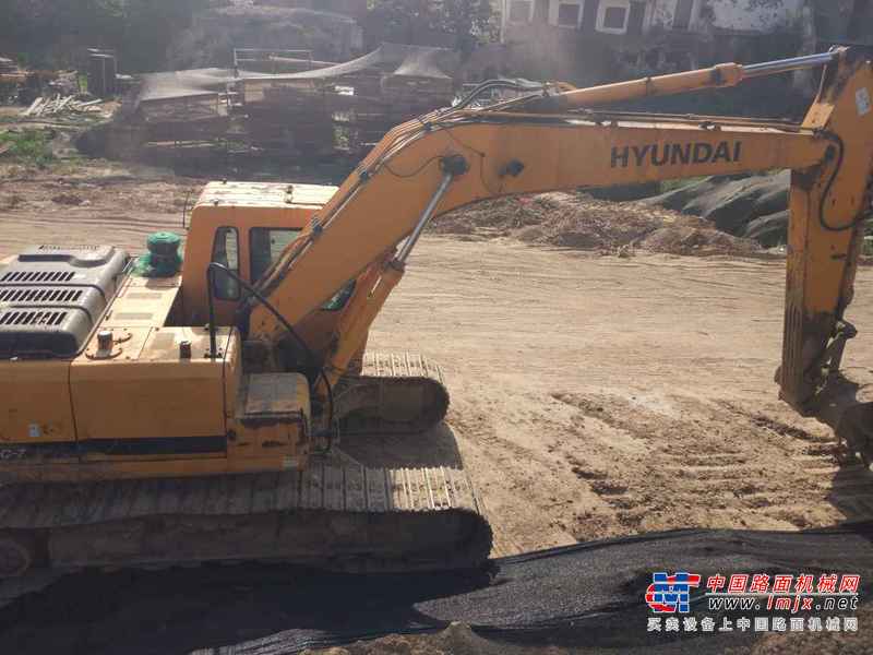 山东出售转让二手7000小时2007年现代R225LC挖掘机