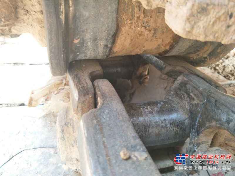 河南出售转让二手8200小时2011年龙工LG6235挖掘机