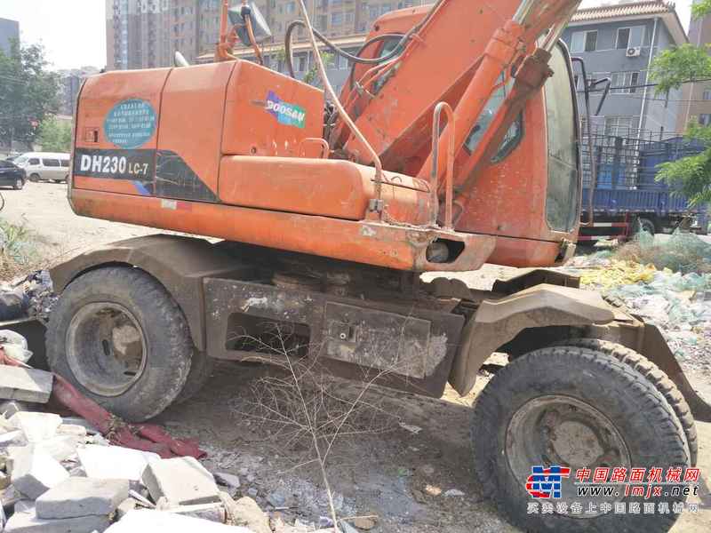 北京出售转让二手12000小时2007年斗山轮挖DH150W挖掘机