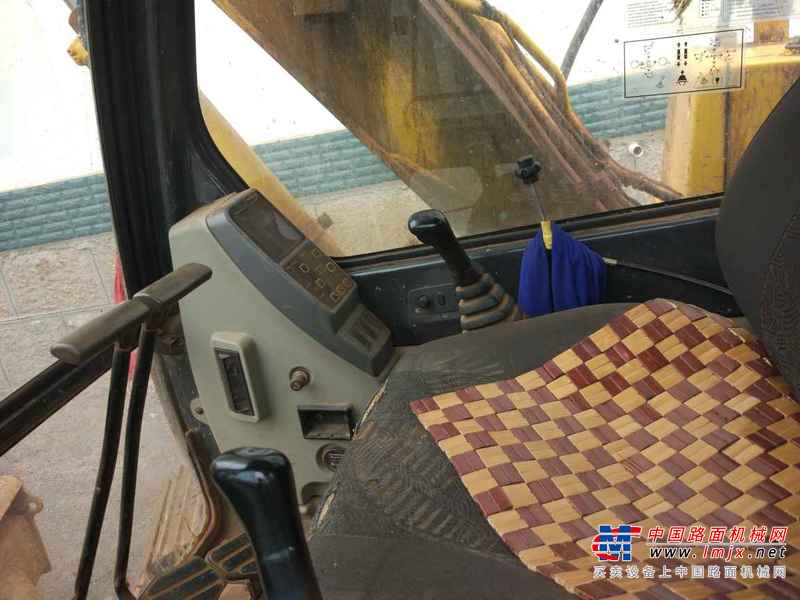 云南出售转让二手11000小时2013年现代R80挖掘机