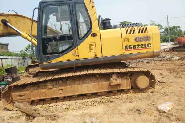 江西出售转让二手8900小时2010年厦工XG822LC挖掘机