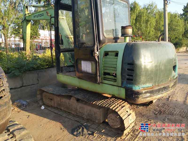 河南出售转让二手10000小时2005年现代R60挖掘机