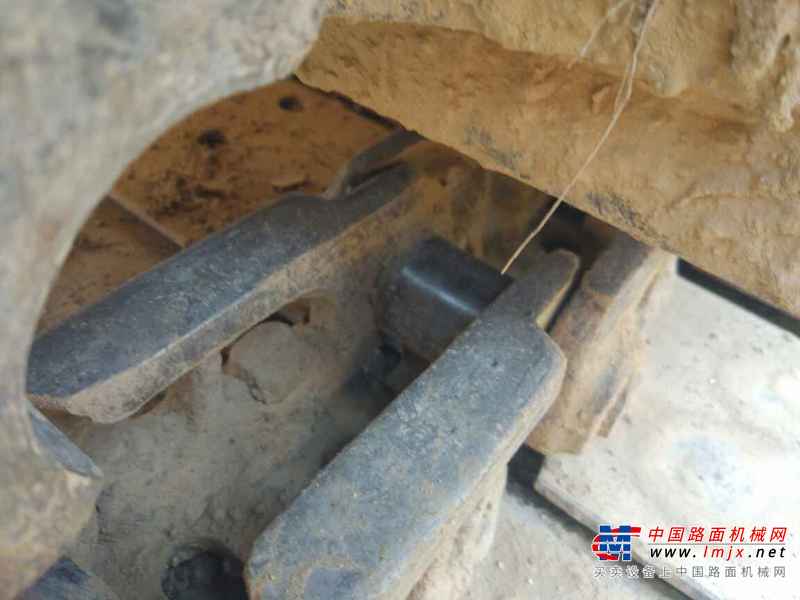 山东出售转让二手2000小时2015年龙工LG6090挖掘机
