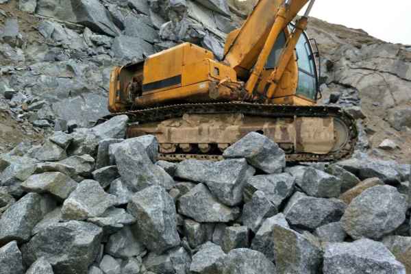 湖南出售转让二手13000小时2008年现代R225挖掘机