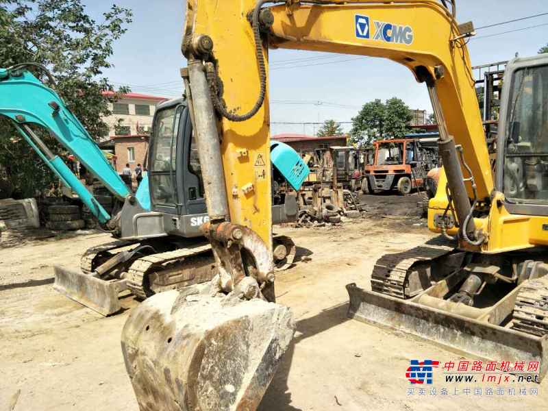 天津出售转让二手8700小时2011年徐工XE60挖掘机