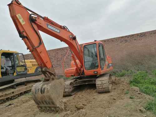 河南出售转让二手7800小时2011年斗山DH150LC挖掘机