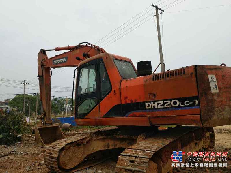 江西出售转让二手9000小时2009年斗山DH220LC挖掘机