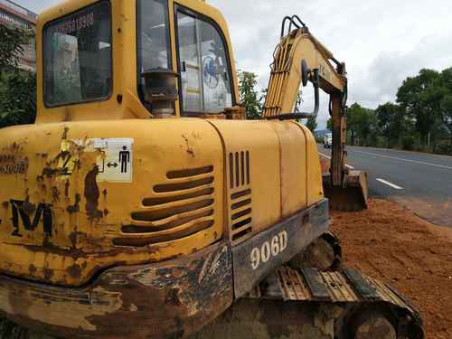 江西出售转让二手6800小时2011年山重建机JCM906D挖掘机