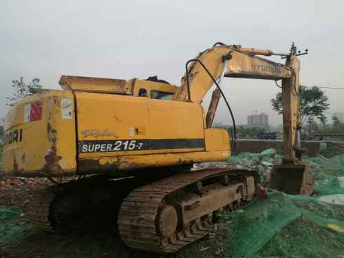 安徽出售转让二手12000小时2005年现代R215挖掘机